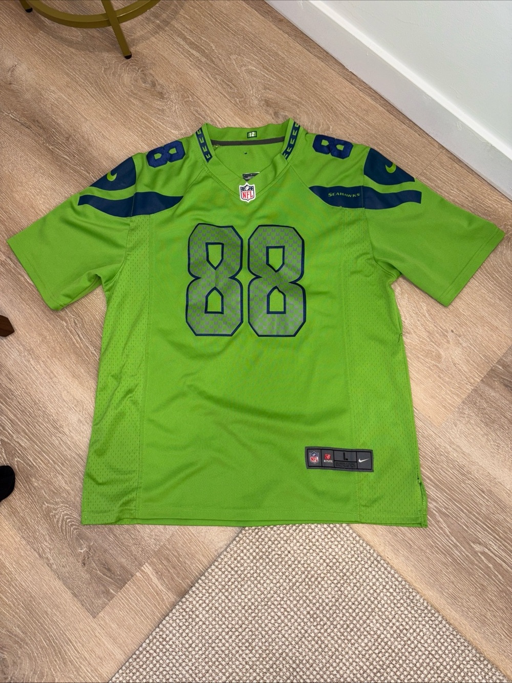 Seattle Seahawks Football Team #88 Jimmy Graham Jersey Sz L Nike Neon Green Mens